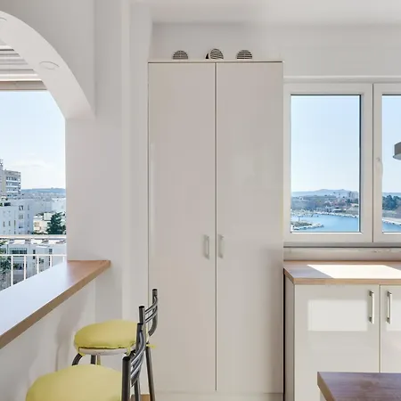 To-do Bridge Center Sea View