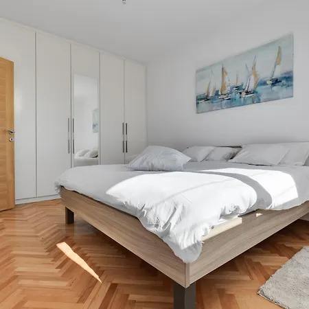 Apartment To-do Bridge Center Sea View