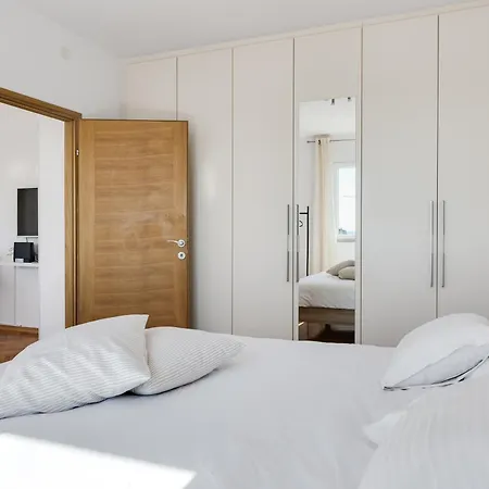 To-do Bridge Center Sea View *