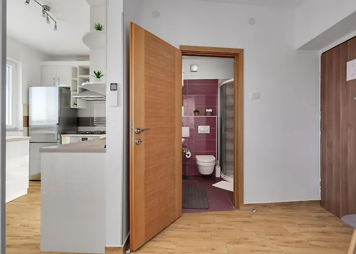 To-do Bridge Center Sea View זאדאר