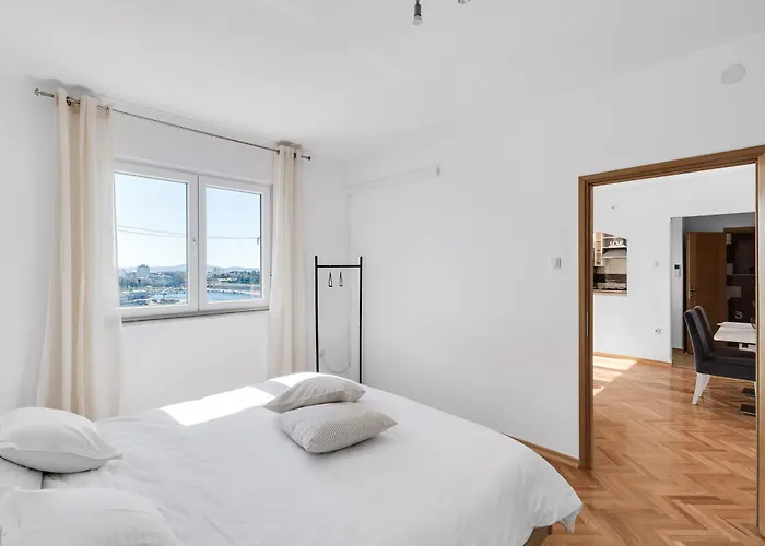 To-do Bridge Center Sea View זאדאר