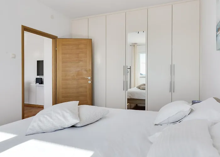 To-do Bridge Center Sea View *